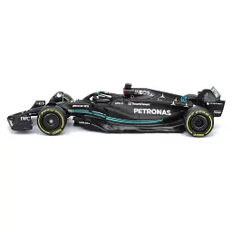 Масштабна модель автомобіля Bburago Автомодель з фігуркою - Mercedes-AMG F1 W14 E Performance, 1:24 (18-28037) - мініатюра 11