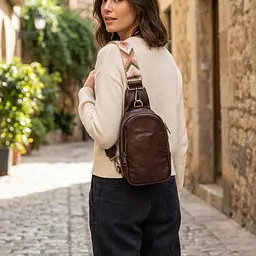 Зручна сумка через плече в модному кольорі з екошкіри Vintage 22794 коричнева - мініатюра 2