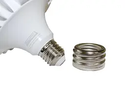Акумуляторна LED-лампа AY-913 20W у патрон • Світлодіодна лампа з аварійним живленням для дому, дачі, гаража та відключень світла - мініатюра 3