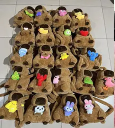 Плюшевий рюкзак у вигляді м'якої іграшки тварини, 35 см (CB15501) в асортименті
