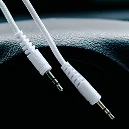 Кабель Xqisit Audio Cable 3.5 мм - 3.5 мм (M/M), 1.2 м, Білий (4029948026954) - мініатюра 3