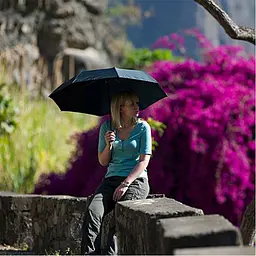 Парасолька Lifeventure Trek Umbrella Medium Чорний - мініатюра 3