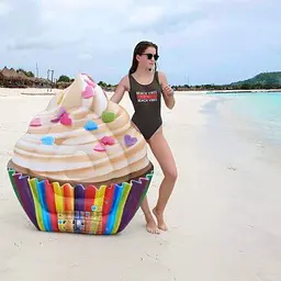 Надувний матрац-пліт Intex 58770 Cupcake Кекс 142x135 см (1132183972) - мініатюра 2