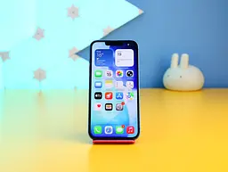 Смартфон Apple iPhone 13 128GB Blue (MLPK3) Б/У [174972] - мініатюра 2