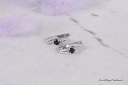 Сережки з білого золота з сапфірами і діамантами S-0057