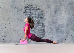 Блоки для йоги PowerPlay 4006 Yoga Brick EVA 2 шт Рожеві (PP_4006_Pink_2in) - мініатюра 3