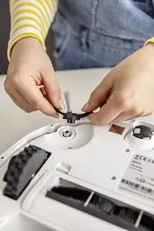 Робот-пилосос з вологим прибиранням Karcher RCV 2 (1.269-670.0) UA UCRF - мініатюра 2