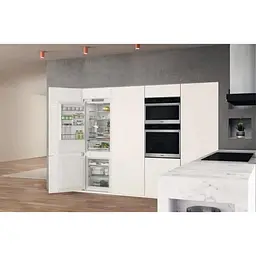 Холодильник Whirlpool WHC18 T573 з морозильною камерою - мініатюра 2
