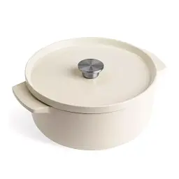 Каструля чавунна з кришкою KitchenAid 26 см 5,2 л колір мигдальний крем (CC006059-001)