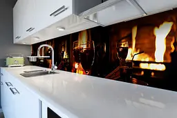 Кухонний фартух самоклеючий Келихи для кухні наклейка вогонь вечір коричневий 60х250 см Happy Pocket Z180344