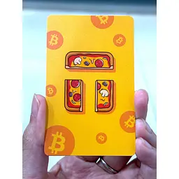 Криптогаманець Tangem Wallet 2.0 Bitcoin Pizza Day 2025 набір з 3 карток (TG-PIZZA) - мініатюра 5