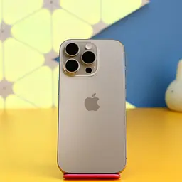Смартфон Apple iPhone 16 Pro 256 ГБ натуральний титан (MYNL3) б/в [176141]