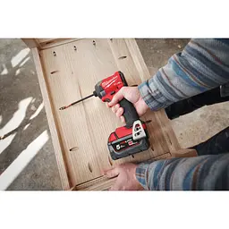 Шуруповерт ударний акумуляторний безщітковий 1/4'' HEX MILWAUKEE, M18 FID3-0, 226Нм (каркас) - мініатюра 4