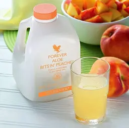 Стабілізований гель алое віра Forever Living Aloe Bits N' Peaches, 1 л з персиковим пюре - мініатюра 2
