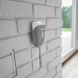Електричний відлякувач гризунів та комах з LED-лампою (Bradas)