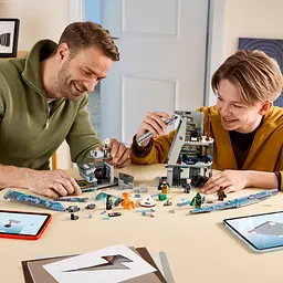 Конструктор LEGO Super Heroes Marvel Месники: Судний день Нова Вежа Месників 954 ел. (76352) - мініатюра 15
