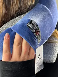 Дорожня подушка для сну сидячи в дорогу під шию зручна компактна м'яка подушка для комфорту в дорозі рандомний колір - мініатюра 7