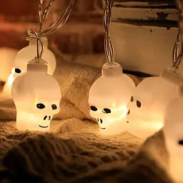 Гирлянда на Хэллоуин Черепа 10 led 150 см 4 × 2 см белая - миниатюра 3