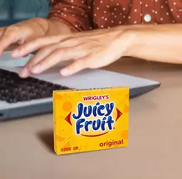 Жувальна гумка Wrigley's Juicy Fruit Fruit Flavoured Chewing Gum 3 пачки по 15 стиків - мініатюра 8