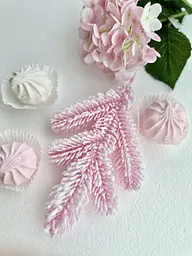 Гілка хвойна лита Hvoya Lux Marshmallow Pink рожева засніжена 33 см 150 шт. - мініатюра 4