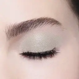 Моно-тіні для повік Bourjois Ombre A Paupieres тон 01 (Warm White) 1.2 г (8000018800422) - мініатюра 4
