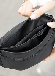 Жіноча сумка на пояс бананка Sambag Tirso чорна тканева 31 × 12 × 5 см (80331065) - мініатюра 5