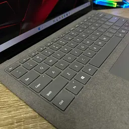 Ноутбук Microsoft Surface 14" i5-1145G7/8Gb/240Gb SSD/Intel Iris XE - мініатюра 4