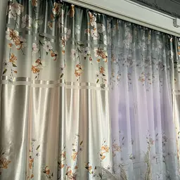 Атласні штори з квітами бірюзового кольору 150х270 з тюлистом батистовим 400х270 на тасьме ALBO pbe0052642 - мініатюра 2