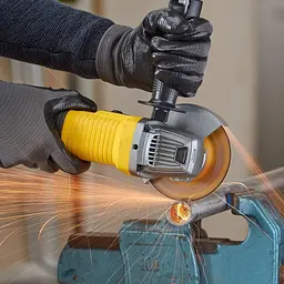 Шліфмашина кутова FATMAX 850 Вт диск 115 мм (FMEG210-QS) - мініатюра 2