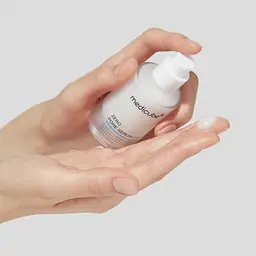 Себорегулююча сироватка для звуження пор Zero Pore Serum 2.0 Medicube 37 мл - мініатюра 2