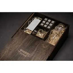 Подарунковий набір віскі Whiskey Stones з камінням для віскі в дерев'яному пеналі №3 + декантер і 2 склянки + щипці + мішечок - мініатюра 4
