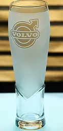 Пивний крафтовий келих 440 мл з гравіюванням Вольво Volvo подарунок для автолюбителя  кухоль для пива - мініатюра 3