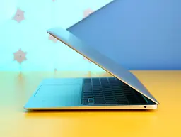 Ноутбук Apple MacBook Air 13` Silver 2020 (MGN93) Б/У [173998] - мініатюра 2
