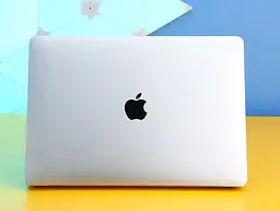 Ноутбук Apple MacBook Air 13` Silver 2020 (MGN93) Б/В - мініатюра 5