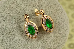 Сережки Xuping Jewelry маркіз із зеленим каменем в обідку 1,7 см золотисті - мініатюра 2