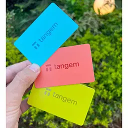 Криптогаманець Tangem Wallet 2.0 набір з 3 карток Vivid (TG128X3-V) - мініатюра 2