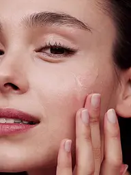Вирівнюючий ексфоліант для обличчя Nivea Make Up Expert, з АНА-кислотами, 125 мл (84943) - мініатюра 5