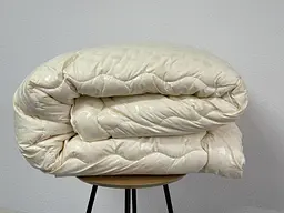 Ковдра Ecotton двоспальна 172х205 см штучний пух стьогана молочна (24960) - мініатюра 4