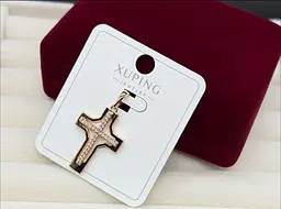 Хрест жіночий Xuping біжутерія прикраса з медичного золота підвіска на шию гіпоалергенний кулон хрестик