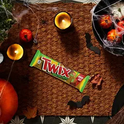 Шоколадний батончик Twix Caramel Ghoulish Green Halloween з карамеллю 85.6 г - мініатюра 5