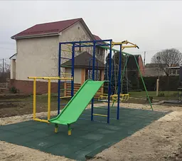 Спортивно-ігровий комплекс з гіркою і гойдалками для всієї родини - мініатюра 7