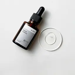 KISOCARE White Essence сироватка з 1% вмістом фулерену та альфа-арбутину, 20 мл - мініатюра 2