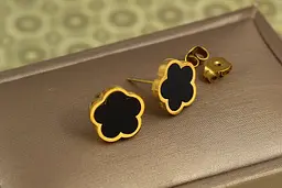 Сережки Stainless steel гвоздики Black Blossom лимонні - мініатюра 2