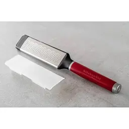 Терка для спецій KitchenAid Coreline, з чохлом, 31,7 см, червоний (KAG321OHERE) - мініатюра 2