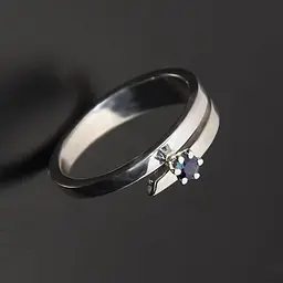 Каблучка з білого золота з сапфіром 19 K-0083