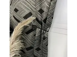 Жакардові штори "геометрія" чорного кольору 2шт. 150х270 з білим шифоновим тюлем 400х270, на тасьмі ALBO pbe0052576 - мініатюра 9