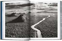 Sebastiao Salgado. Amazônia. 45th Edition - мініатюра 2