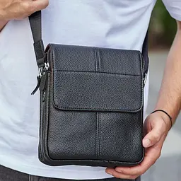 Чоловіча сумка шкіряна планшет 21х24х6, барсетка на одне плече Tiding Bag M1254A чорна 60 см