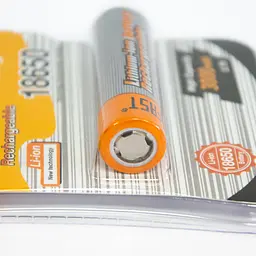 Акумуляторна батарея 18650 3000mAh Li-ion акумулятор батарейка заряджається 3.7V 1 шт - мініатюра 3