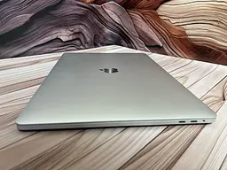 Ноутбук Apple MacBook Pro 15" 2017 i7-7700HQ/16/256 (C02WP00THTD7) Б/в - мініатюра 6